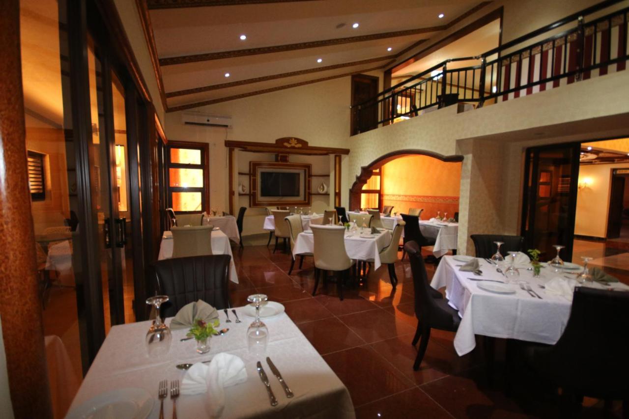 The Big 5 Hotel, Lodge & Camp Lubumbashi Exterior foto